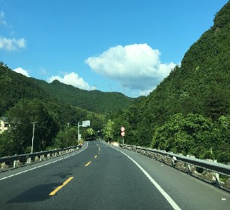 貴陽市青山路白云段道路工程路